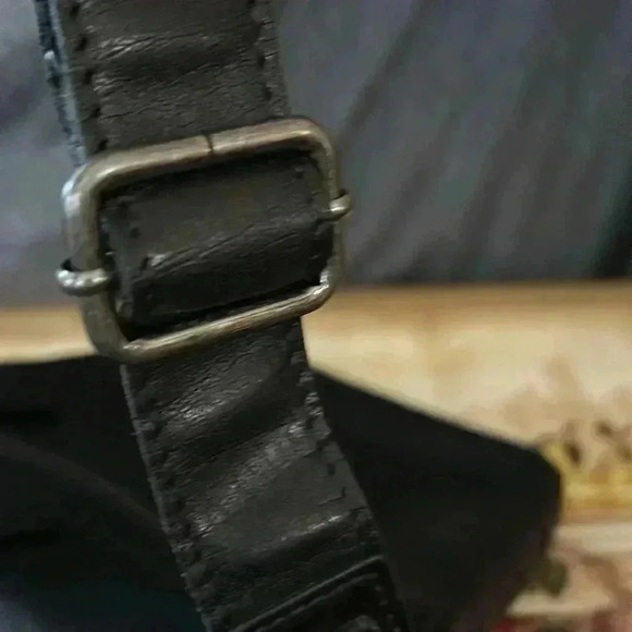 Leather crossbody bag - Picture 9 of 13